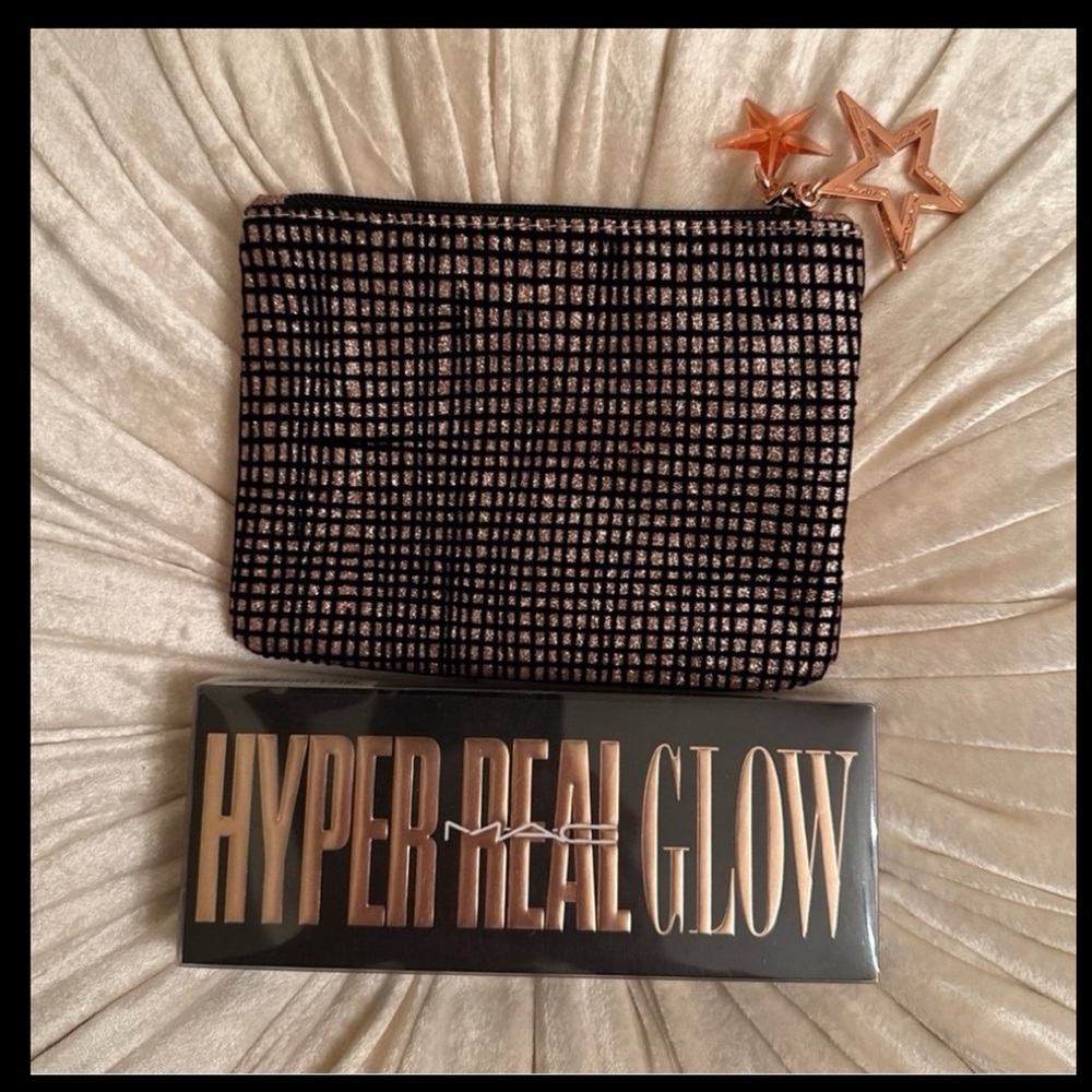 MAC Hyper real  glow palette & Makeup bag